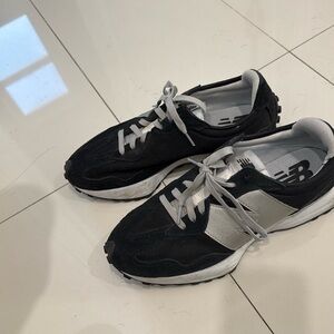 New Balance 327